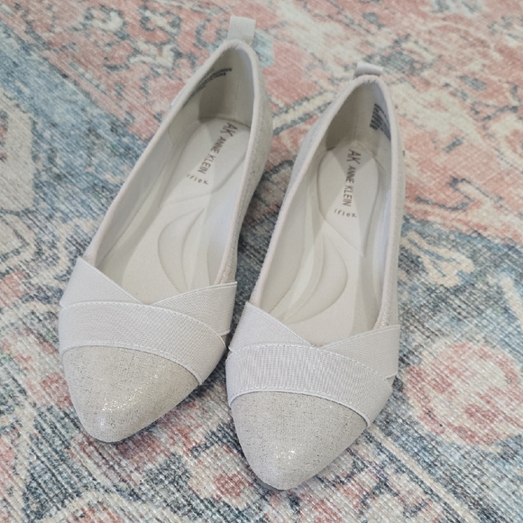 Anne Klein iflex Women's Flats - New - Picture 1 of 4